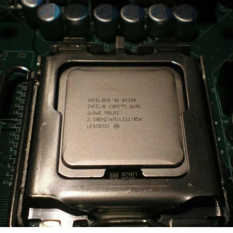 Core 2 quad q9300. Core quad 9300. процессор q9300 4 ядра. интел кор 2 quad 9300.