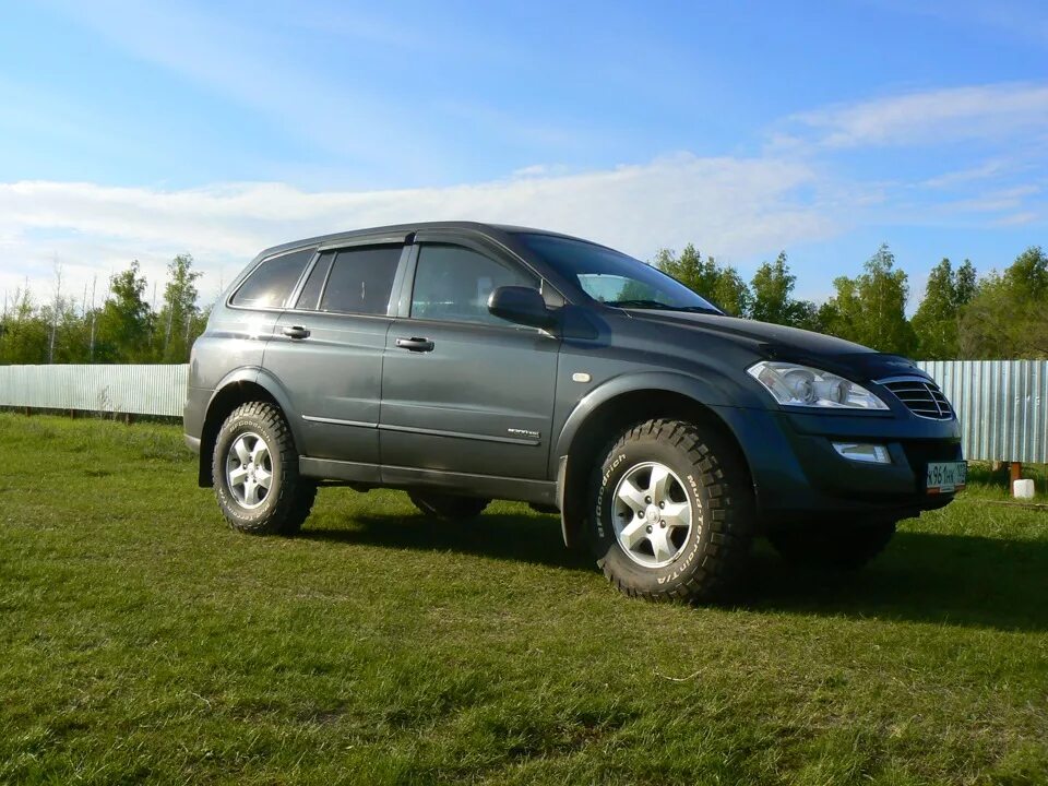 Авито купить кайрон дизель. Саньенг Кайрон. SSANGYONG Kyron 2008. SSANGYONG Kyron II. Ссанг енг Кайрон 2008.