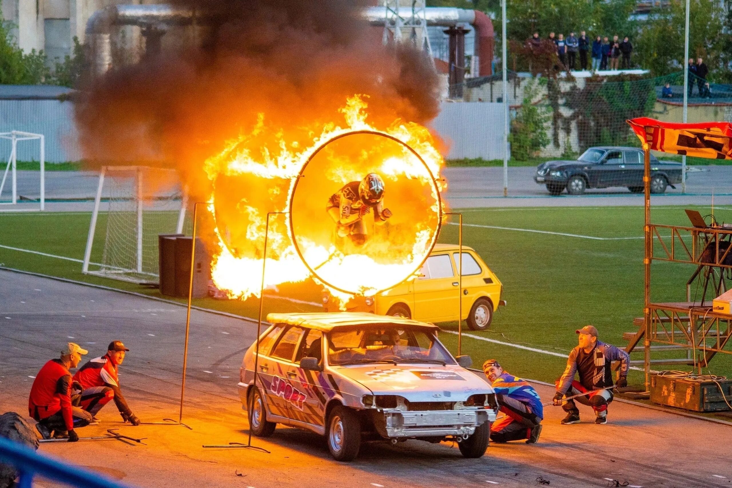шоу каскадеров 2022 самара. шоу каскадеров в граде. каскадеры 2023. шоу каскадеров владимир 2022. каскадеры 2023.
