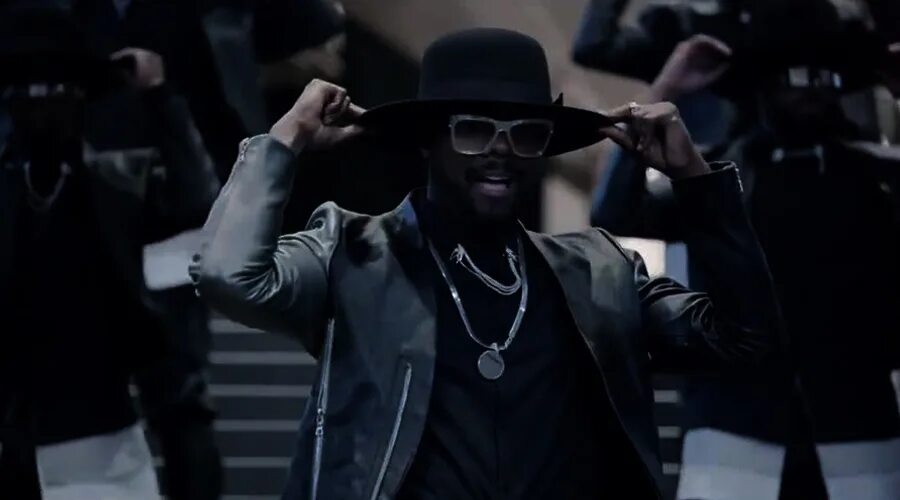 Will i am fly. Will.i.am 2013. will i am в шляпе. will i am style. will i am voice.