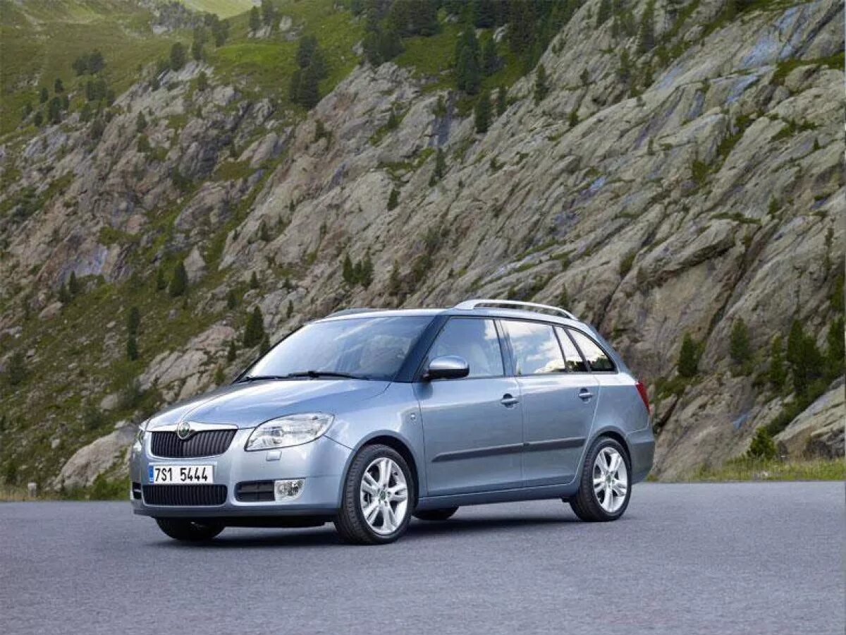Фабия 1 универсал. Шкода фабия 2 комби. skoda fabia combi 2008. skoda fabia combi 1. шкода фабия универсал 2007.