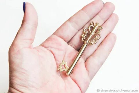 Брошь ключ