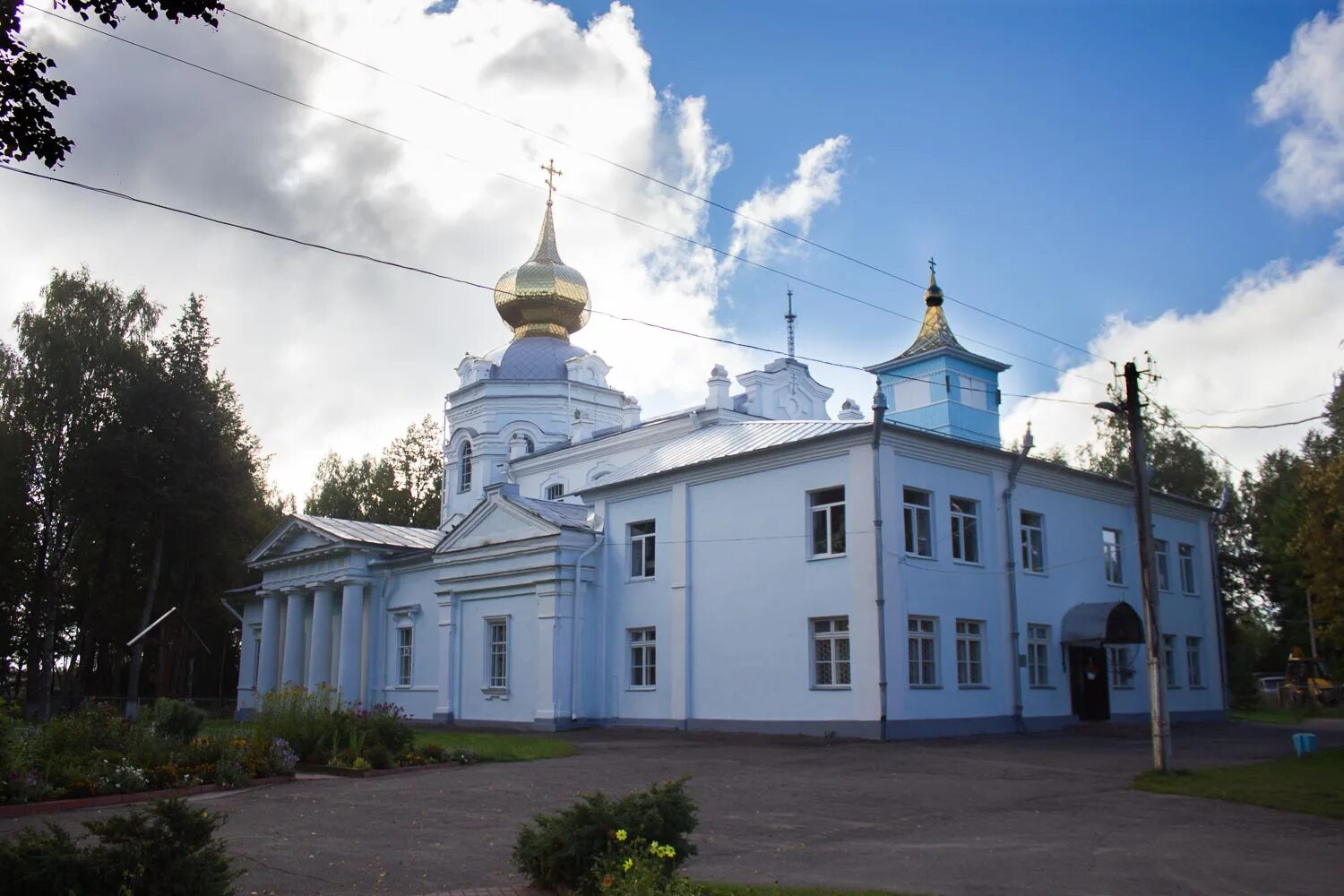 Сайт боровичи новгородский область. Боровичи храм Успенье Пресвятой Богородицы. Храм город Боровичи Новгородской области. Боровичи Новгородской области храмы.