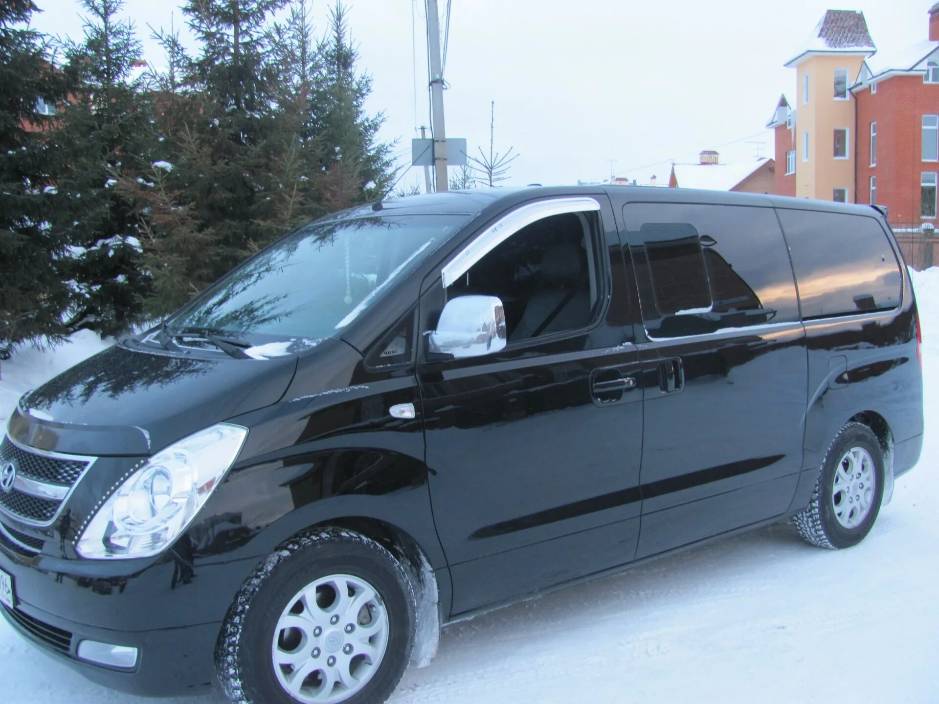 Hyundai h1 grand starex. Авто 8 мест. Hyundai grand starex. Машина на 8 мест. Минивэн hyundai h1.