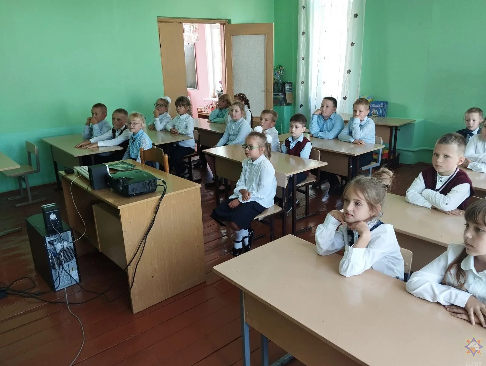 Гуо жиличская средняя школа. Гуо райцевская средняя школа. Гуо жиличская средняя школа. Неделя классов гуо школа. Неделя классов гуо школа.