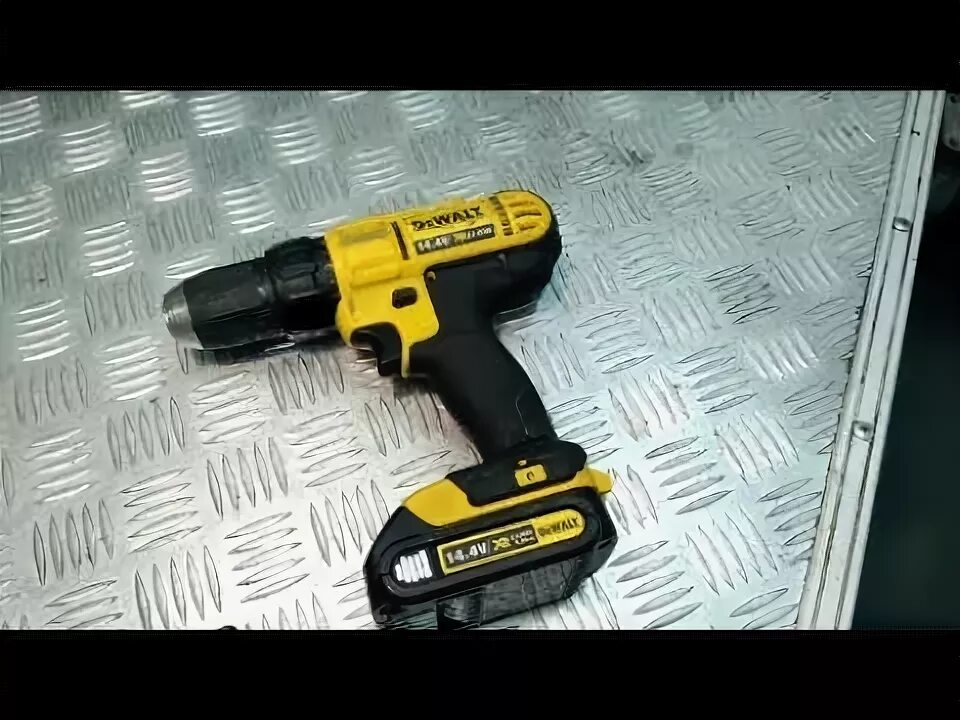 Ремонт кнопки dewalt
