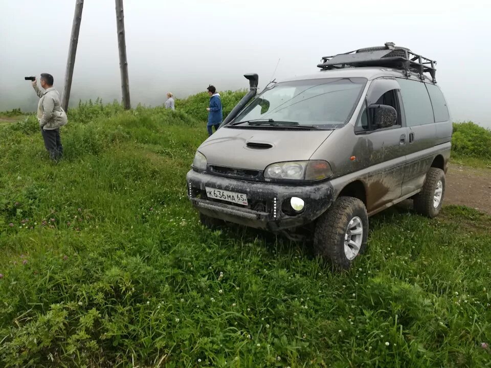 Mitsubishi delica l400. Mitsubishi delica 4x4. Митсубиси делика 1996. Мицубиси делика l400. Мицубиси делика 400.