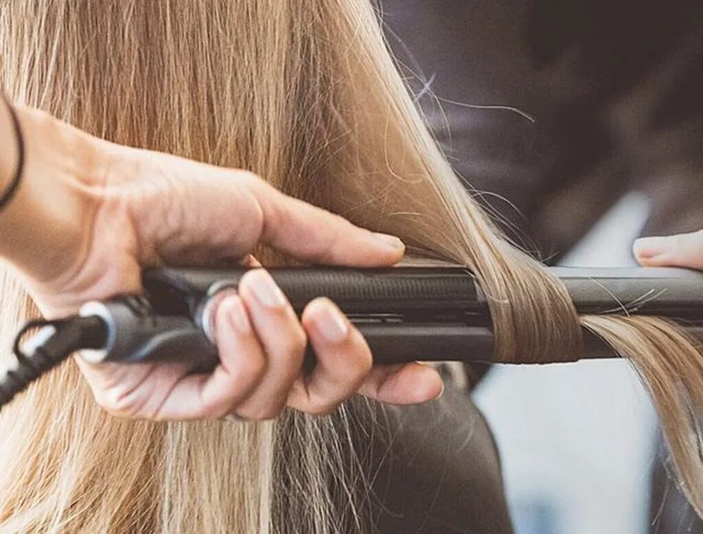 Curling tongs. Укладка горячими щипцами и утюжками. Горячие завивки, выполненные при помощи щипцов.. Физическое состояние волос при укладке на электрощипцы. Какие щипцы для завивки лучше взять с каким диаметром волна.