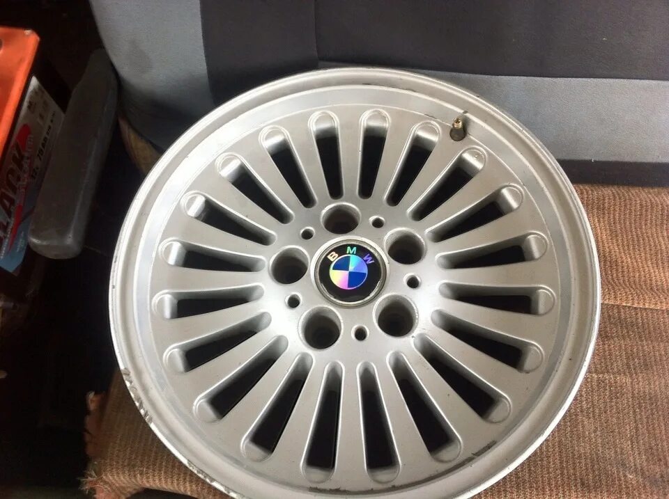 Диски 33. Bmw e34 33 стиль. 33 стиль бмв 215/55. диски бмв 33 стиль. bmw 33 стиль r16.