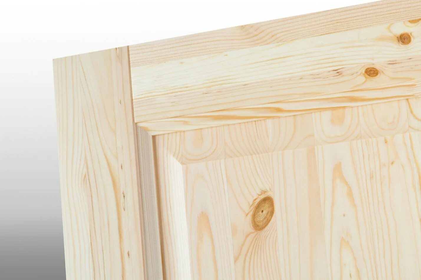 Деревянный фасад склейка. Лиственница сращенная текстура. Щит лиственница 40 мм цельноламельный. Двери из леруа мерлен 60х190. Береза дерево доска.