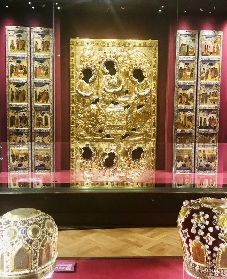 Троице-сергиева лавра ризница музей. Ризница в лавре сергиев посад. Ризница троице-сергиевой лавры, сергиев посад. Сергиев посад сокровищница. Сергиево-посадский музей-заповедник.