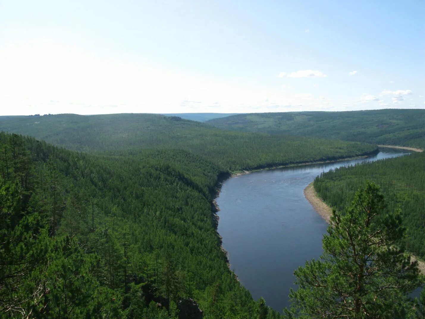 Река алдан якутия томмот. Река алдан республики саха якутия. Река алдан и лена. Река алдан и лена. Устье реки буотама в якутии.