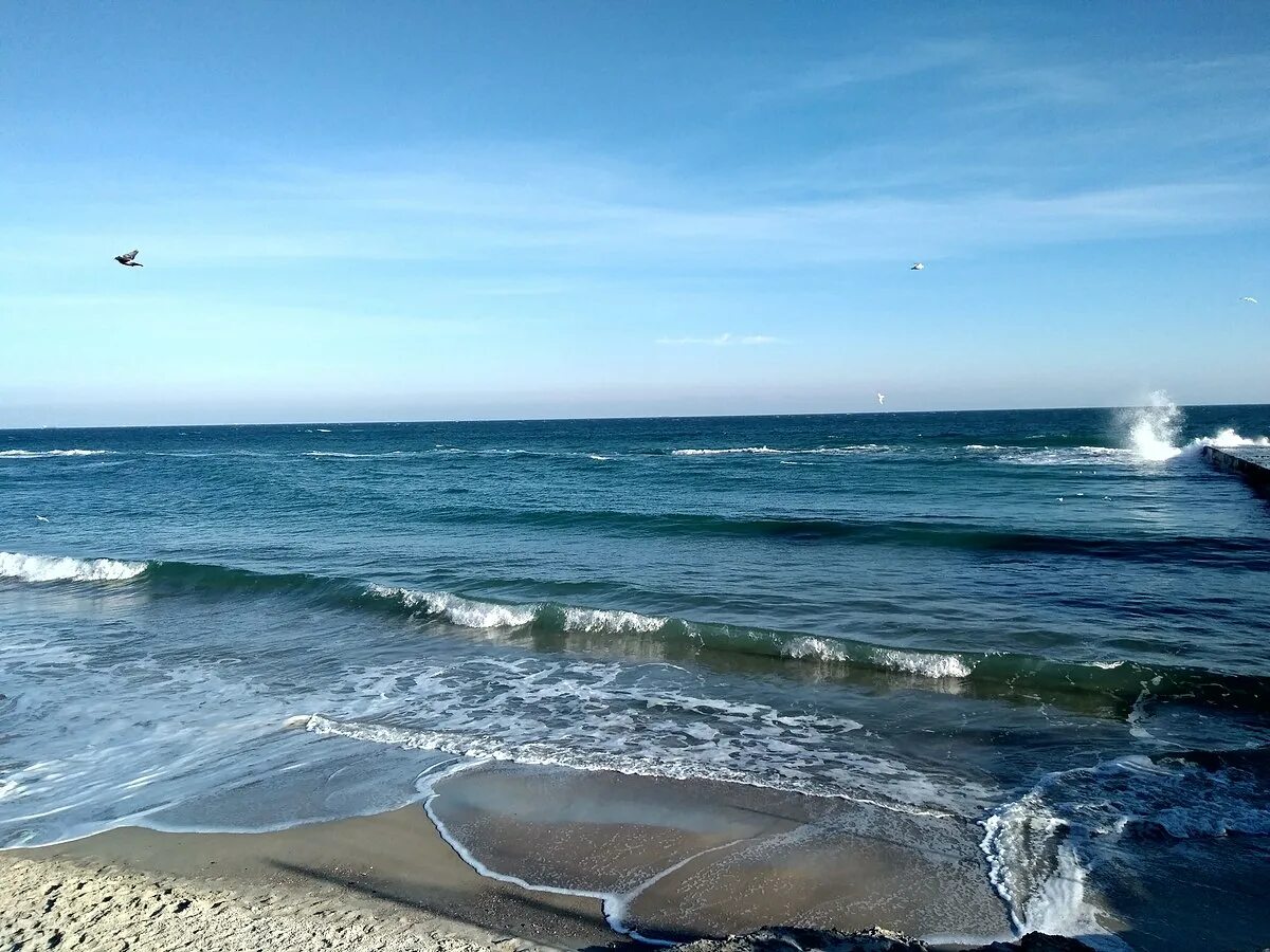 Одесское море. Черное море Одесса. Черное море Одесса берег моря. Черное море волны. Черное море летом.