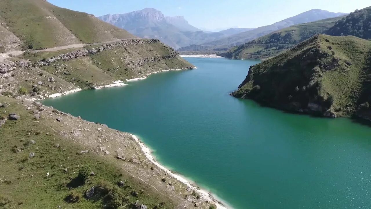 Село былым. Река Гижгит. Озеро в Баксанском ущелье. Гижгит озеро Приэльбрусье. Озеро былым Кабардино-Балкария.