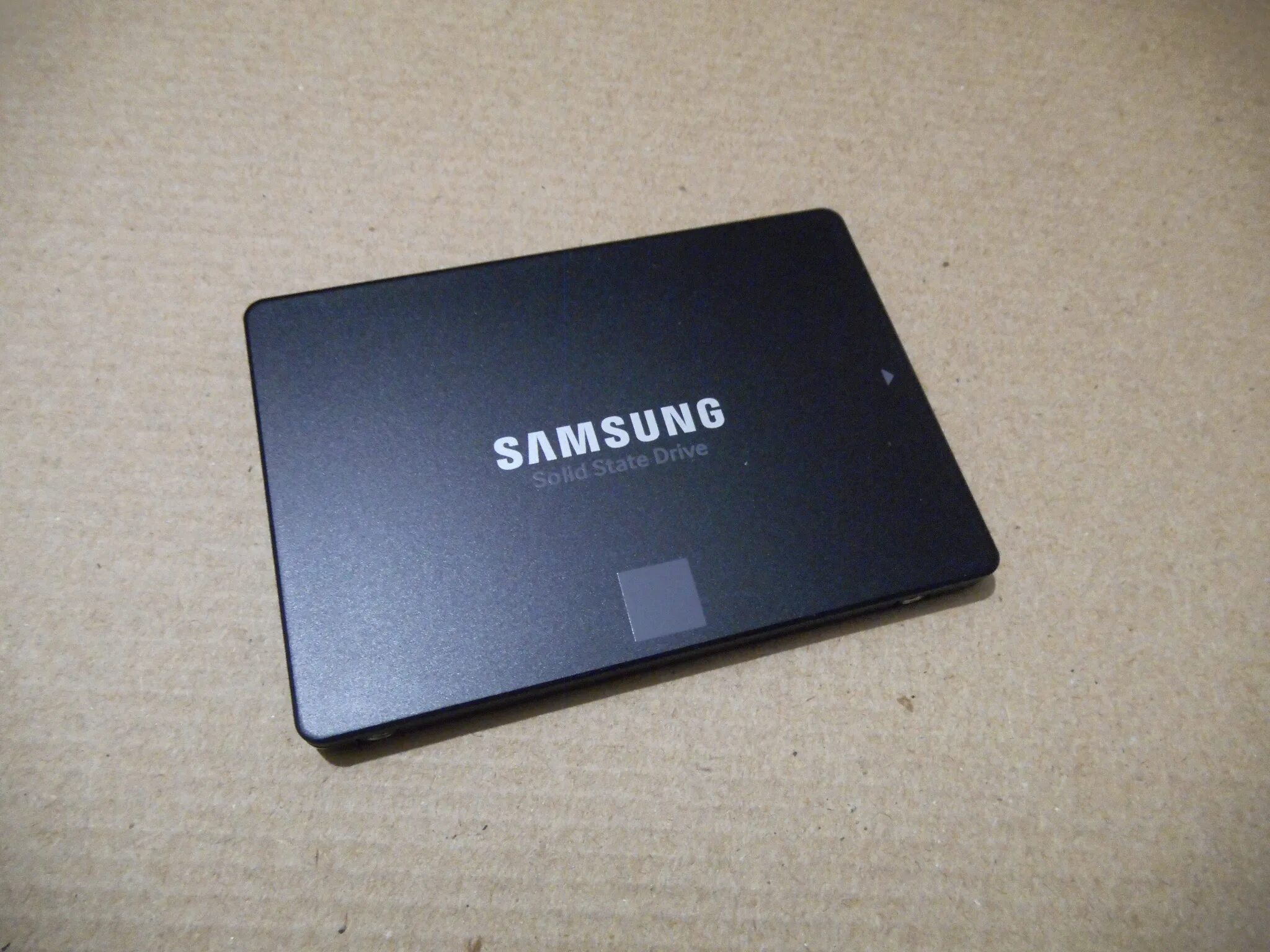 Samsung evo 1tb купить. SSD Samsung 860 EVO. Samsung SSD 860 EVO 1 ТБ. Samsung SSD 1tb MZ 76e1t0bw. Samsung SSD 1000.