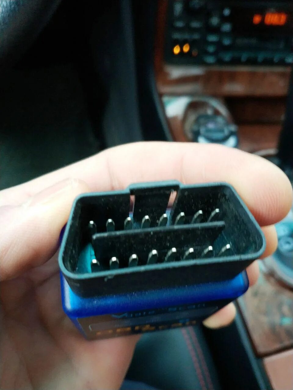 Obd приоры. Разъём крайслер к обд 2. обд сканер приора. obd2 21140. разъем обд 2 крайслер себринг.