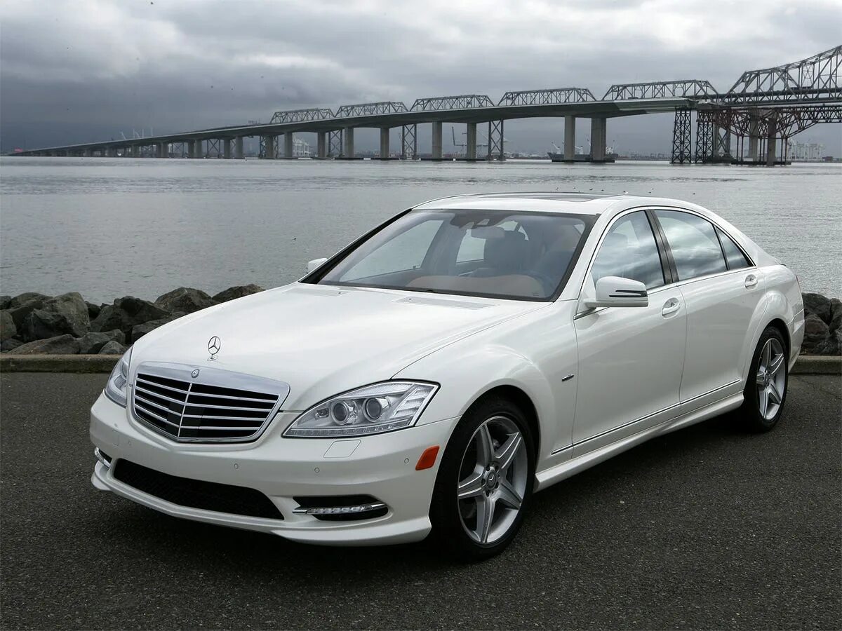 Мерседес s400 2016. Малайзия автопром. Мерседес-бенц s400 4 matic. Мерседес тюнинг. Mercedes benz s400 hybrid.