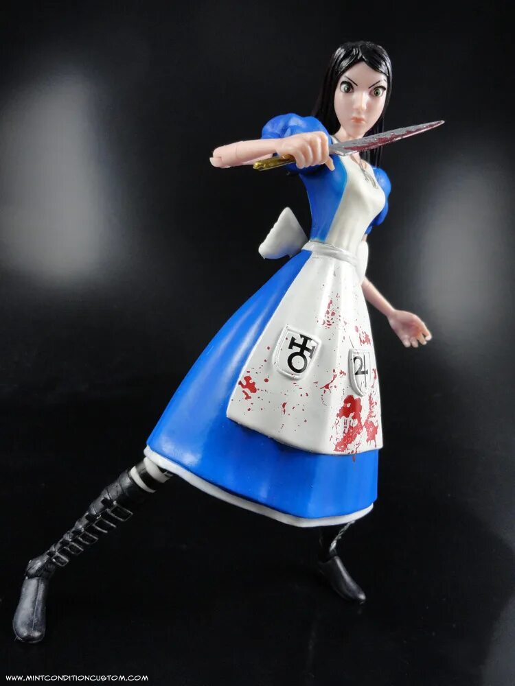 Alice Madness Returns фигурка Алисы. Фигурки Алиса Американ МАКГИ. Американ МАКГИ Элис 2010. Alice buy