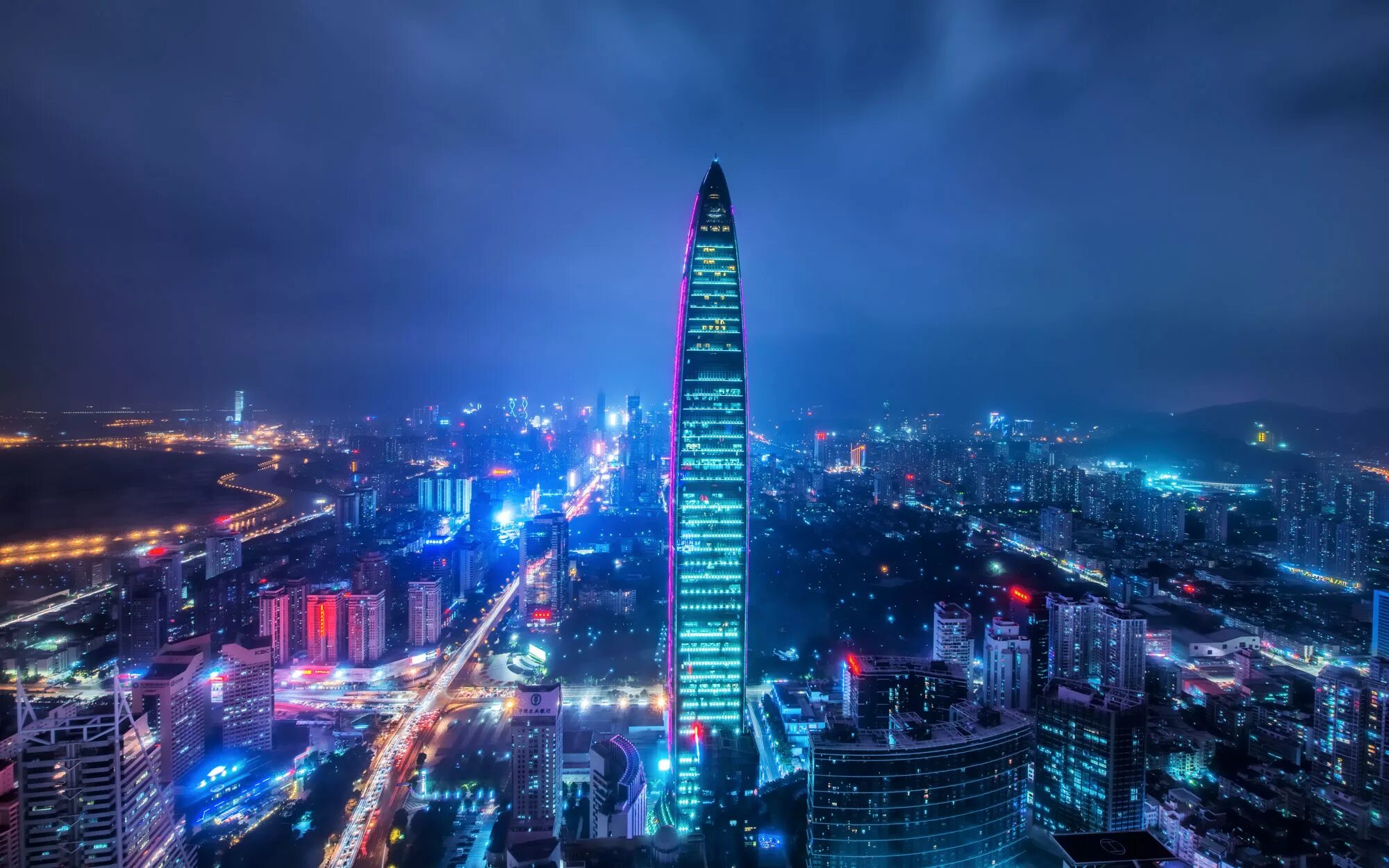 Шэньян китай. Норман фостер огурец в лондоне. Особняк фаньюань (fangyuan mansion), шэньян (shengyang). Красивая узкая башня архитектура. Building around the world.