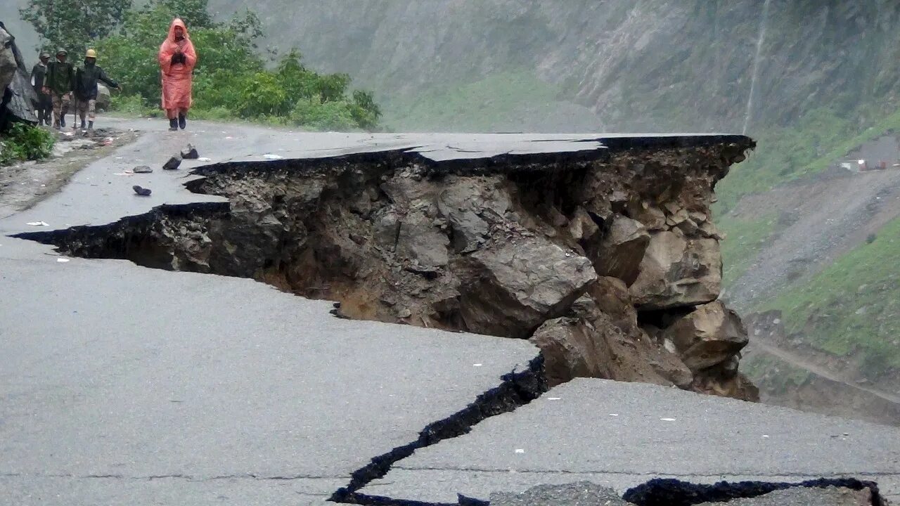 Почему землетрясение в горах