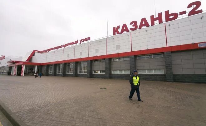 ТОП-5: Минниханов вручил полицейским ключи от новых автомобилей, а Роспотребнадз