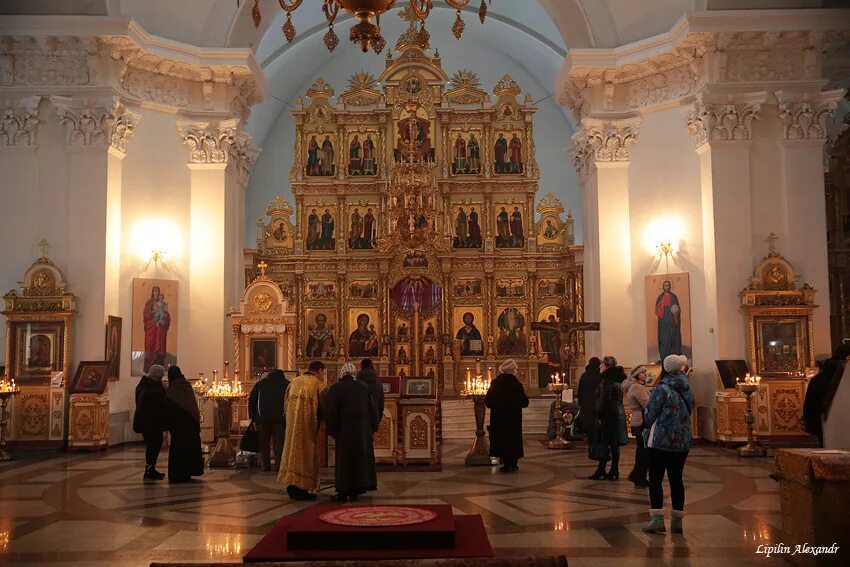 Преображение расписание. Спасо-преображенский кафедральный собор тамбова расписание служб. Расписание богослужение в соборе преображения господне. Расписание богослужений на август. Расписание служб в храме губкин.