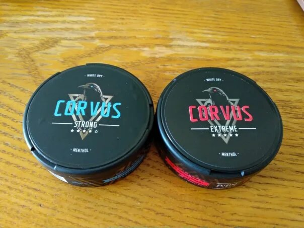 20 стронг это сколько. Снюс Corvus Red. Corvus Fenix снюс. Снюс Corvus extreme. Черный Corvus снюс.