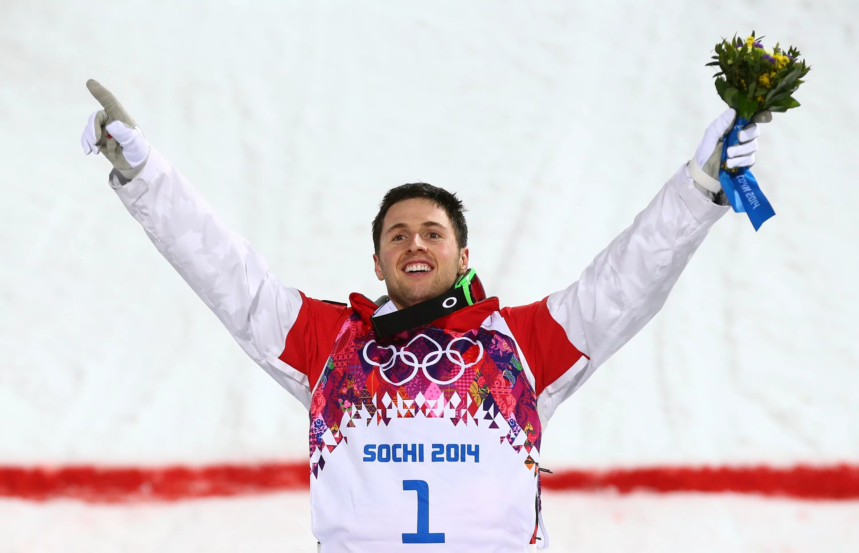 Первый олимпийским чемпионом современности стал. Спортсмены на пьедестале. Победители Олимпийских игр.