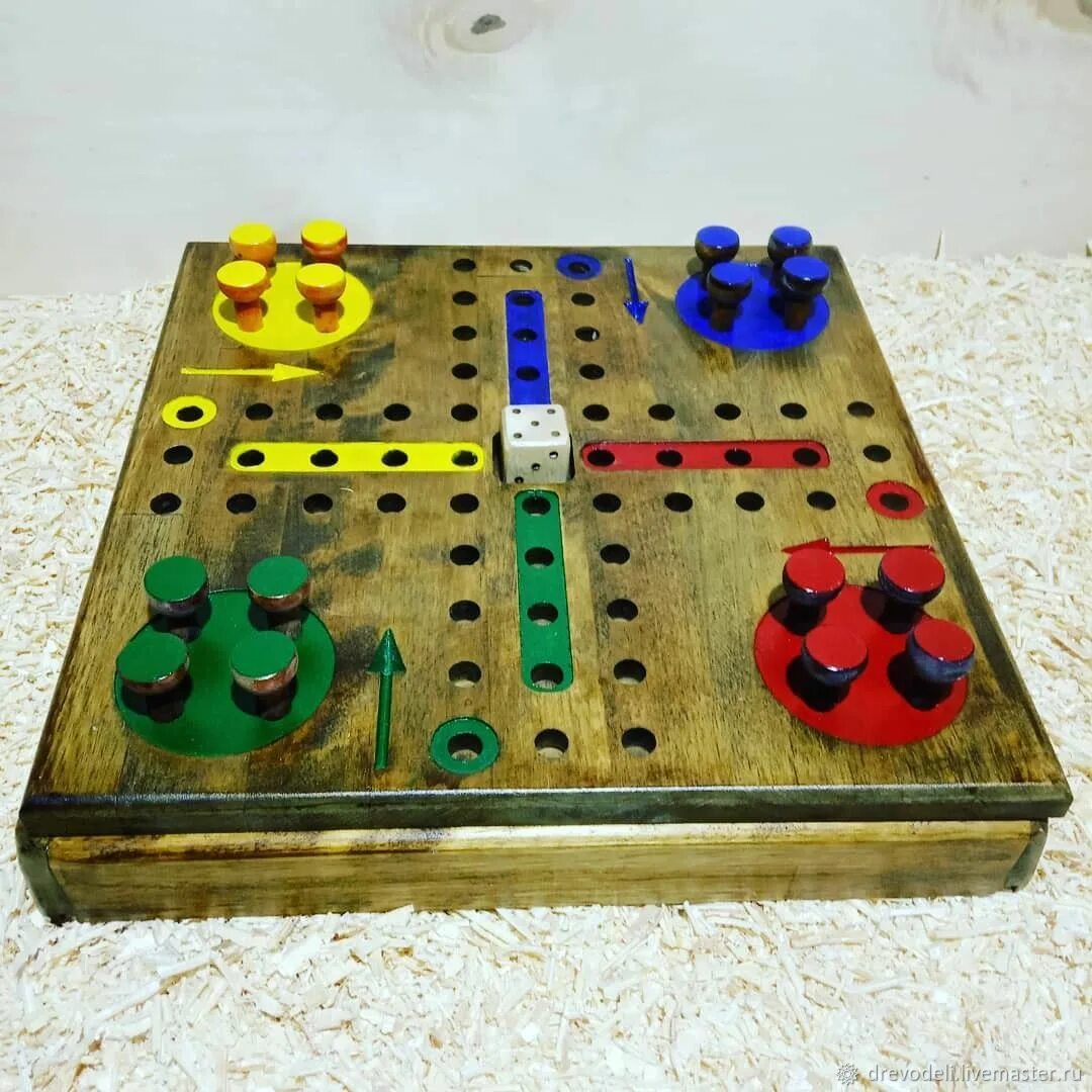 Парчис Лудо. Игра Parchis Ludo. Ludo игра настольная. Самодельные настольные игры. Первые игры игрушки