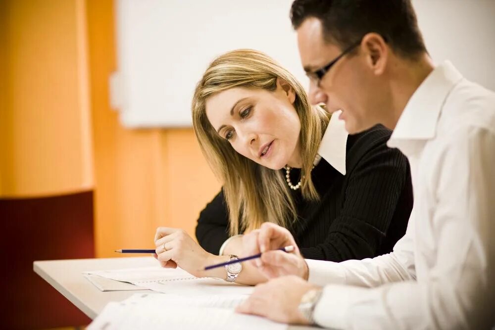 Индивидуальные занятия. Изучение английского языка с репетитором. Знание английского в италии. Индивидуальные занятия с репетитором. Изучение иностранных языков индивидуально.