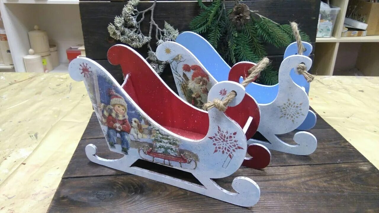 как сделать новогодние сани своими руками. новогодние сани из фанеры. сани "деда мороза". сани "деда мороза". новогодние сани.