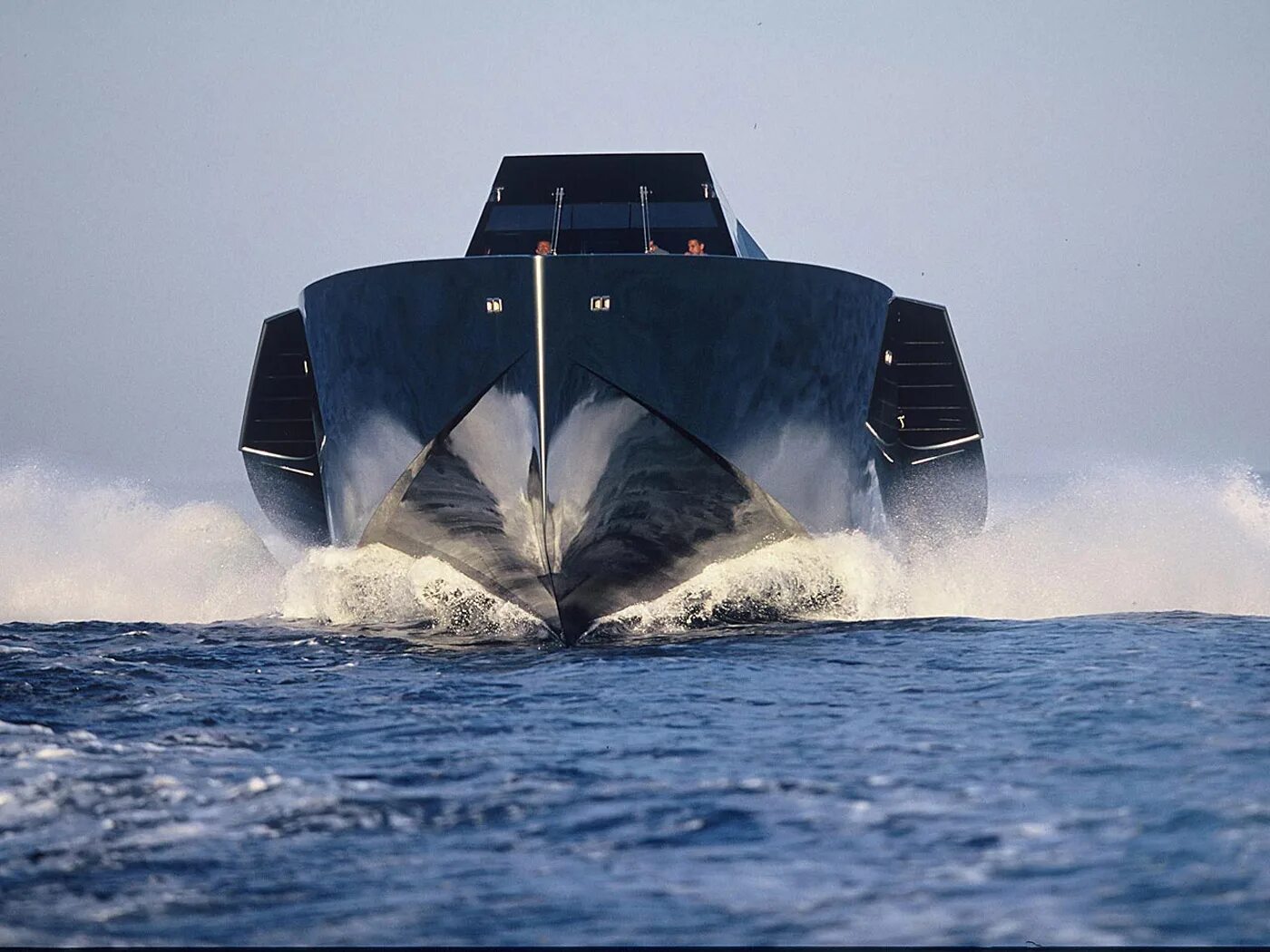 118 wallypower модель. Самый мощный подвесной лодочный мотор. Катер renovatio. Электрическая лодка e-motion. Яхта strand craft 166.