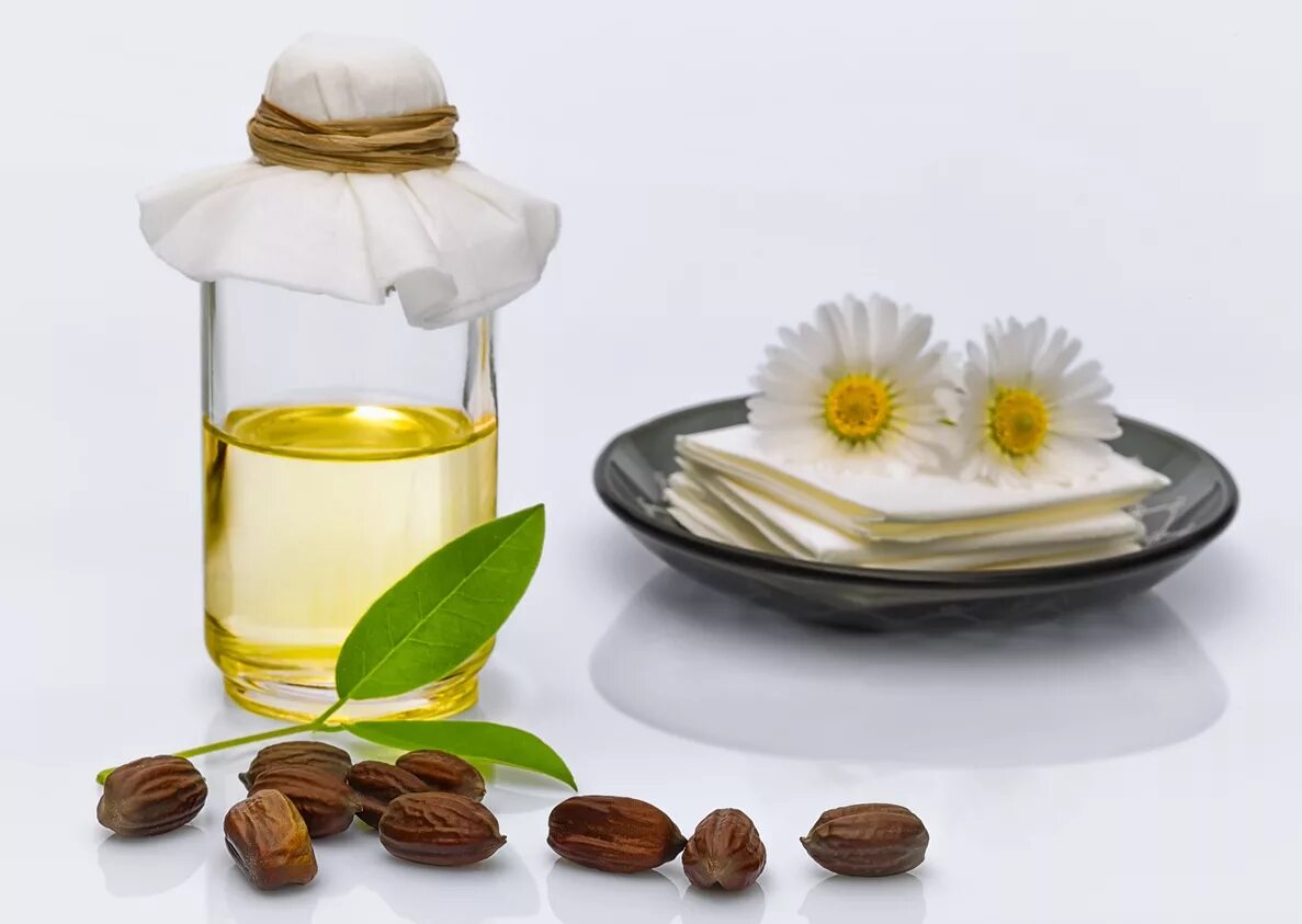 Jojoba Oil для волос. Масло семян жожоба. Масло жожоба в косметологии. Масло жожоба полезные.