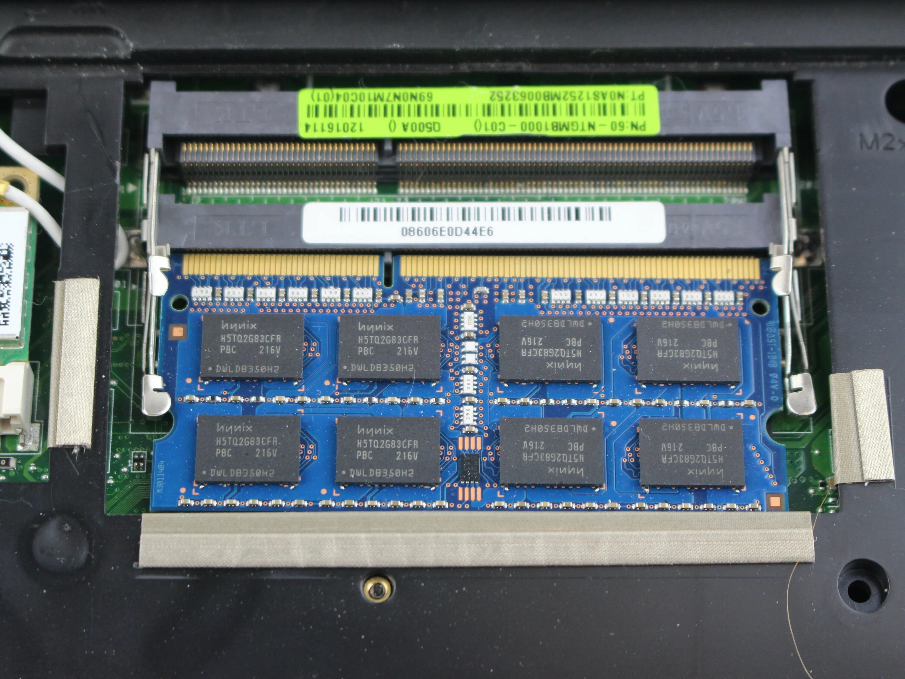 Память ноутбук 4 2. Оперативная память для ноутбука IBM 386. Оперативная память ASUS. Ноутбук асус 6 ГБ оперативной памяти. Ноутбук слот для оперативной памяти ддр3.