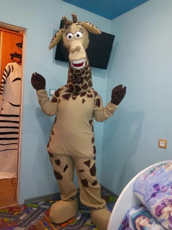 Аниматор жираф. Аниматор жираф. Аниматор жираф. Маскарад жираф. Ростовой костюм жирафа.