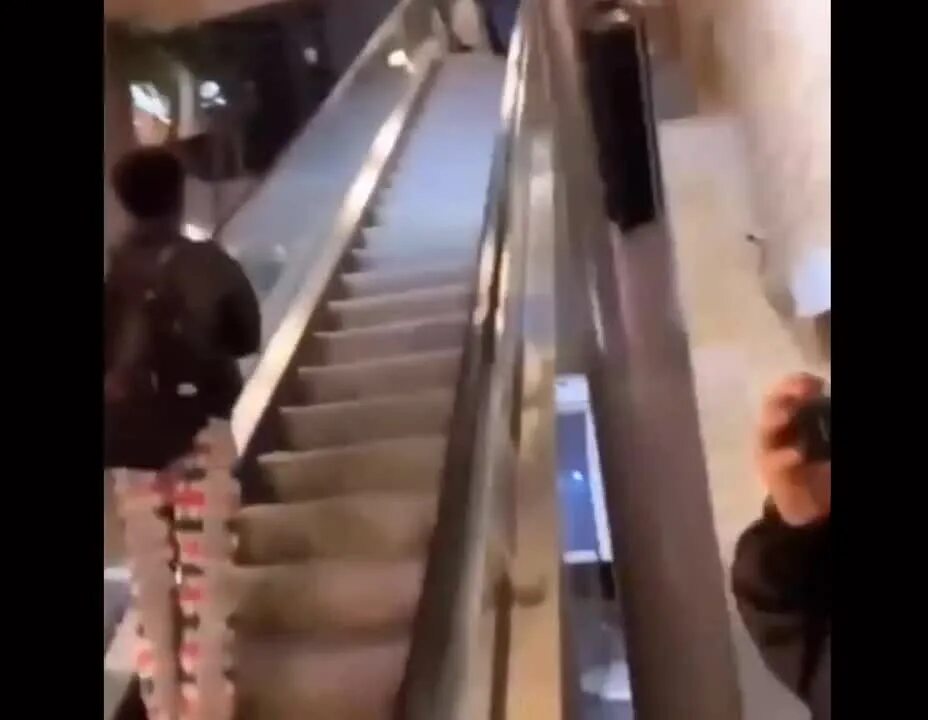 Замминистра здравоохранения елена бойко на эскалаторе. Замминистра здравоохранения елена бойко. Министр здравоохранения бойко видео на эскалаторе. Министр здравоохранения бойко видео на эскалаторе. Зам министра здравоохранения рф елена бойко.