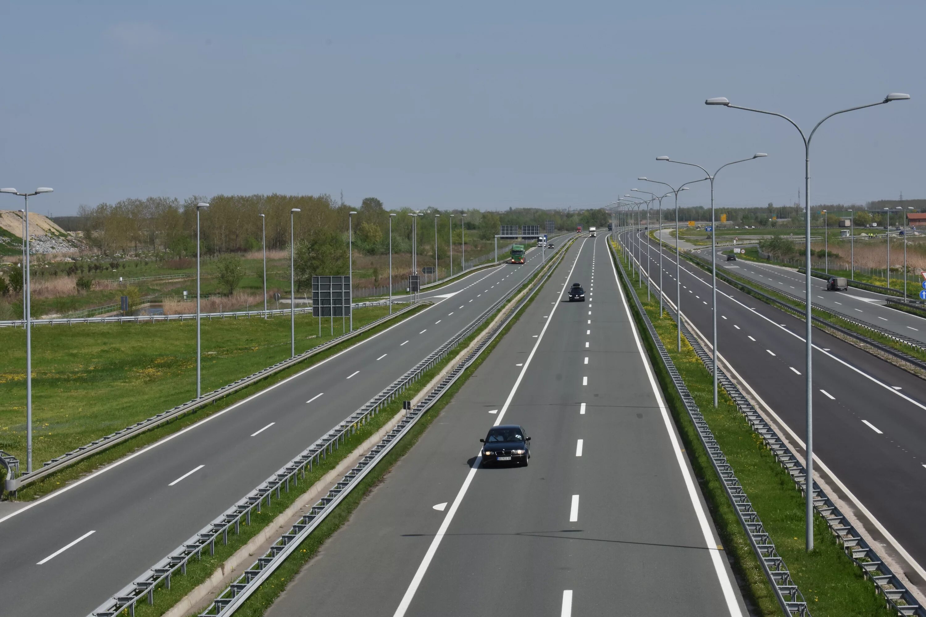 Автомагистраль 1. .1 автомагистраль. автострада в сербии. дорога к белграду. скоростная полоса на магистрали это.