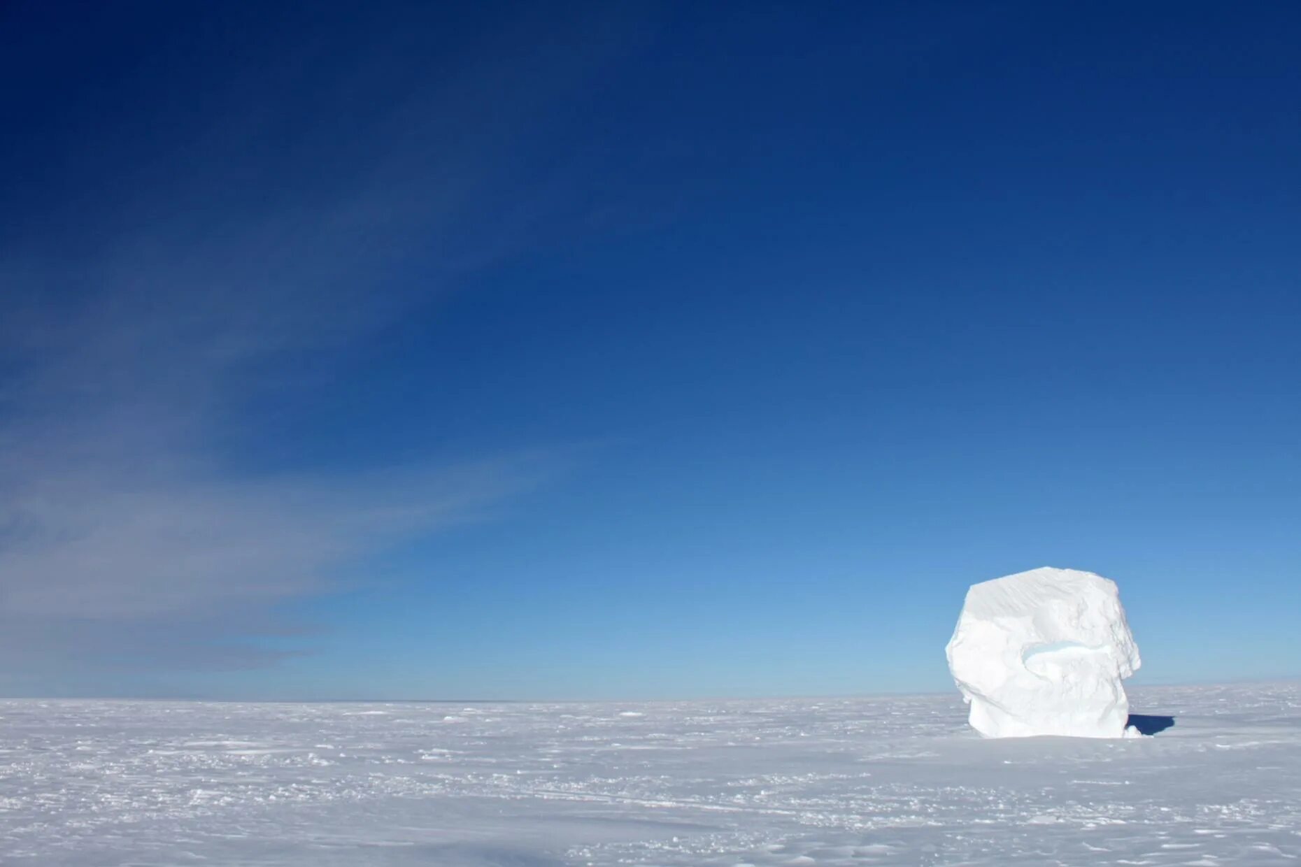 Южный полюс сайт. Южный полюс. Южный полюс картинки. Полеты в Антарктиде. Что на Южном полюсе.