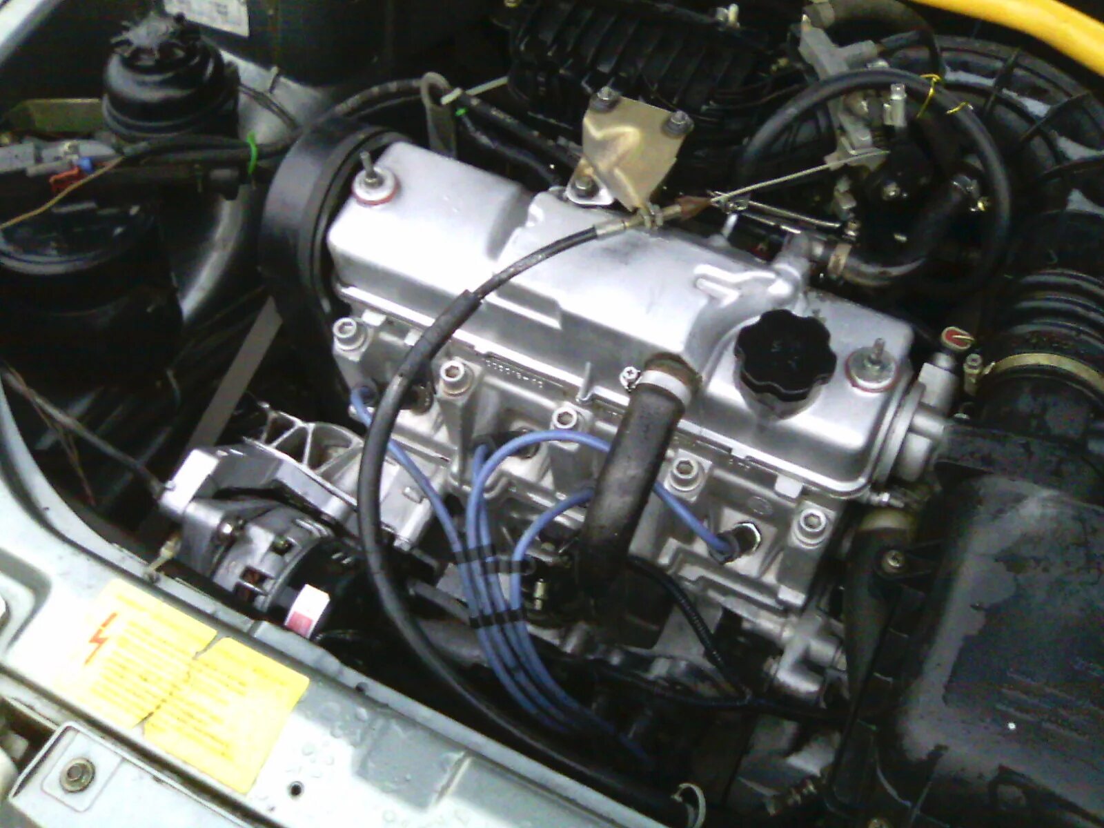 ВАЗ 2110 1.5 8 клапанный. ВАЗ 2110 двигатель 1.5. 1.5 Мотор ВАЗ 2110. ВАЗ 2115 двигатель 1.5.