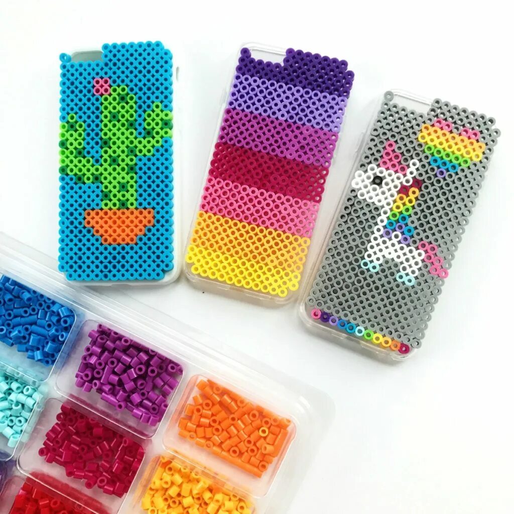 Купить набор для телефона. Perler Beads iphone. Термомозаика чехол. Чехол для телефона из термомозайки. Украшения из термомозаики.