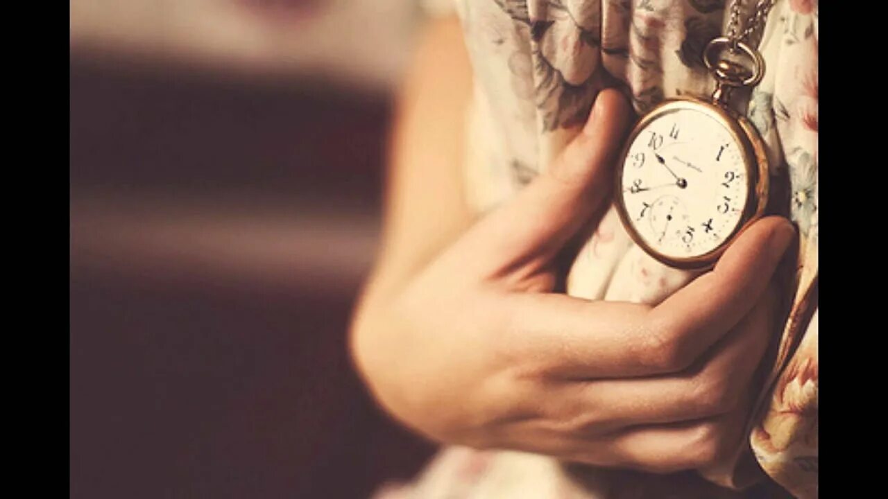 Time is nothing. Цените себя и свое время. Цени себя и свое время. Цени своё время. Цените своё время.