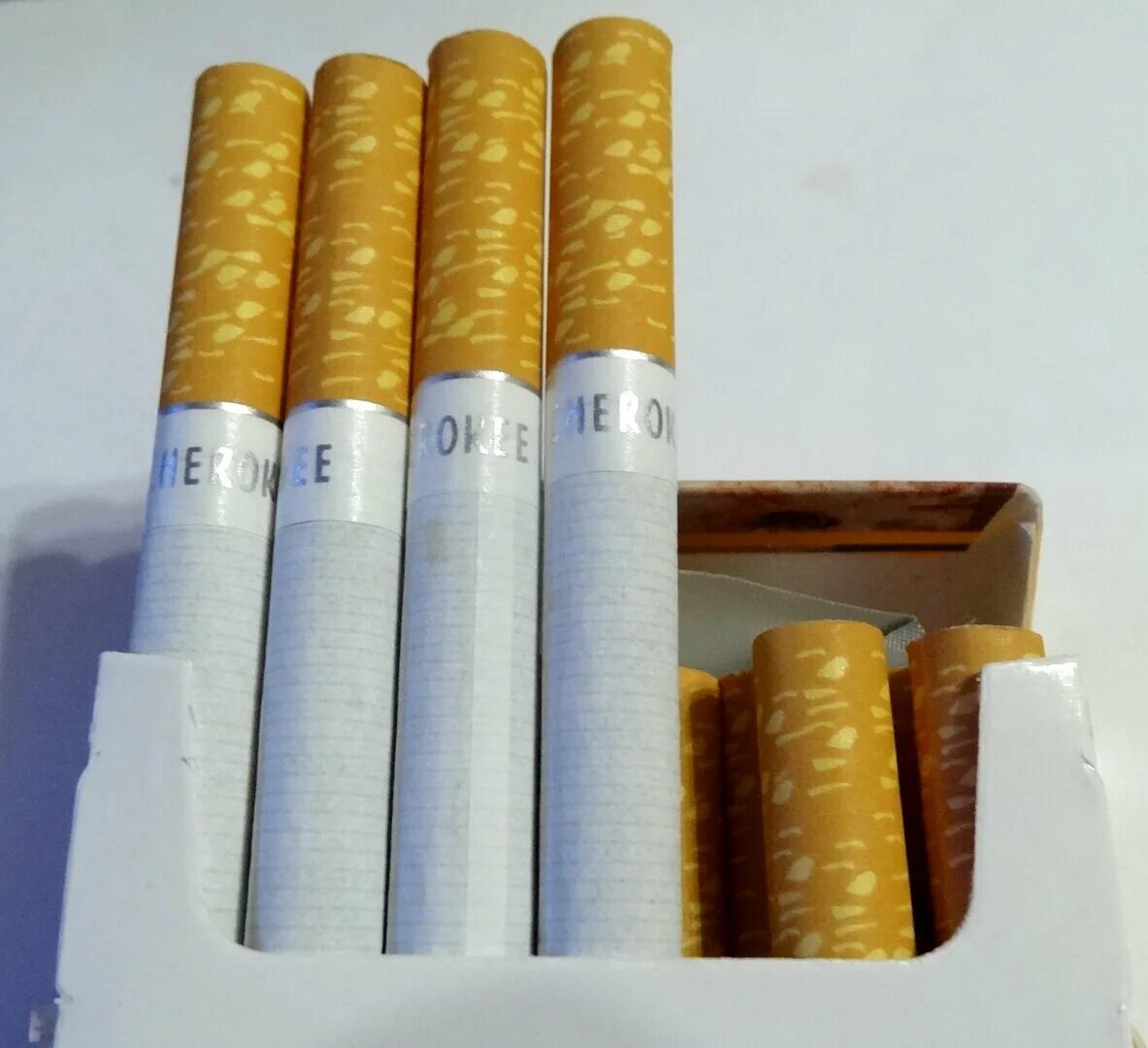 Мостабак сигареты. Кубинские сигареты Cohiba. Cohiba Maestro сигареты. Сигареты 777 компакт. Сигареты с фильтром Cherokee Никарагуа.