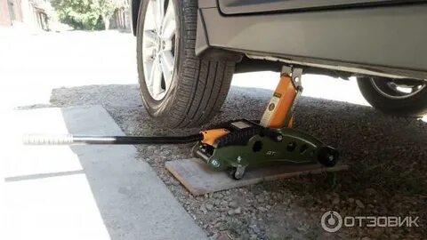 Домкрат дело техники 2 т