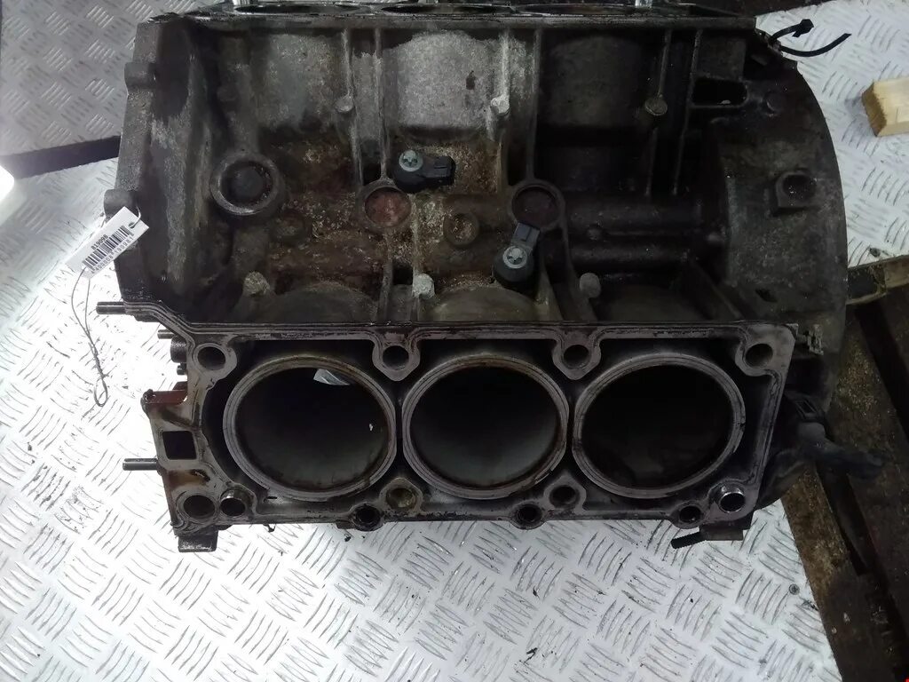 Блок цилиндров двигателя мерседес. M112 блок цилиндров. Блок цилиндров двигателя мерседес. Блок цилиндров двигателя мерседес. Блок цилиндров w204.