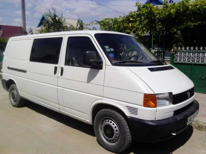 Volkswagen t4 2000. Фольксваген Transporter 2000. 999 MD piata auto Ford Transit. Молдавские Фольксваген..