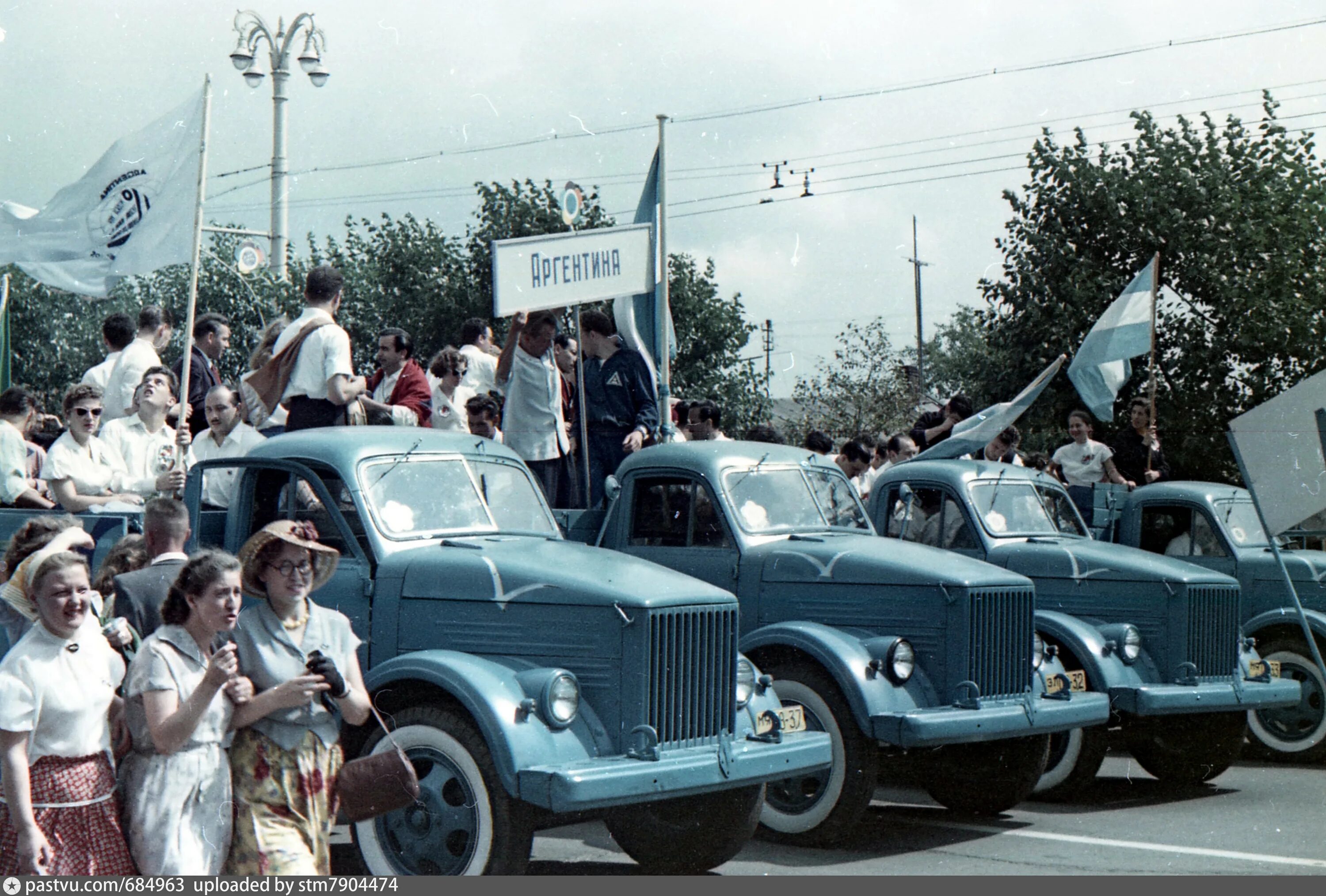 Фестиваль молодежи и студентов 1958. Всемирный фестиваль молодёжи и студентов в москве 1957. московский фестиваль молодежи и студентов 1957. фестиваль молодежи в ссср 1957. vi всемирный фестиваль молодёжи и студентов.