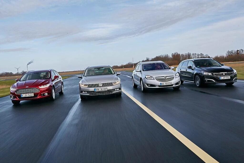 Легендарная гонка passat vs bmw. Легендарная гонка passat vs bmw. Фольксваген в8. Bmw vs vw. Гонка бмв против ауди.