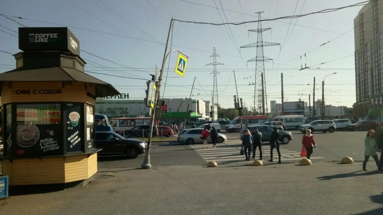 Ближайшее сбербанк. Сбербанк метро пионерская спб. Проспект испытателей 11к1 санкт-петербург. Пионерская станция метро на карте. Торговый комплекс голливуд метро пионерская.
