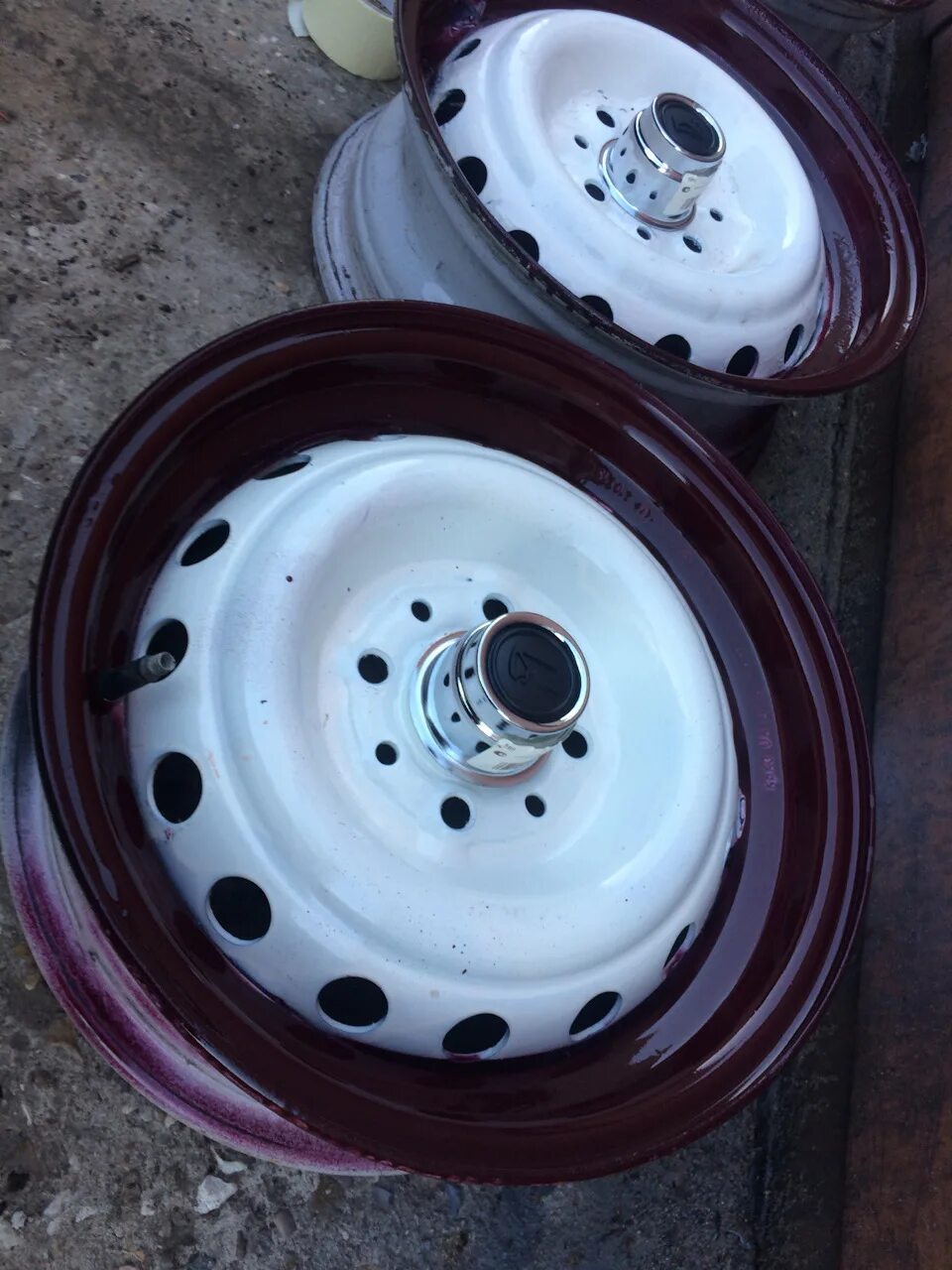 Штамповки диски на ваз 2107. Диски ваз 2105 пять отверстий. Штамповки ваз 2107. Штампованные диски r13 на ваз 2107. Болотные штампы r13 2107.