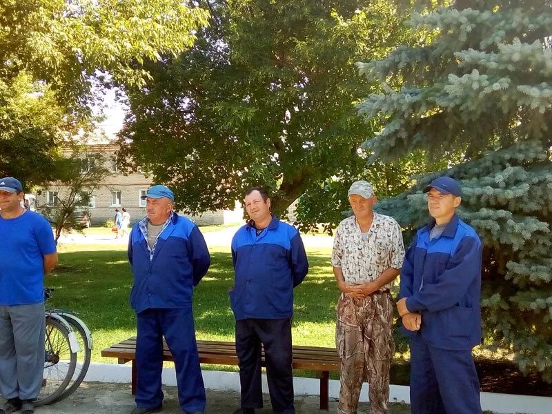 Погода в бартеневке ивантеевского саратовской области. Ивантеевский район Саратовская область. Село Ивантеевка Саратовской области. Происшествия Ивантеевского района Саратовской области-. Жители Ивантеевки Саратовской области.